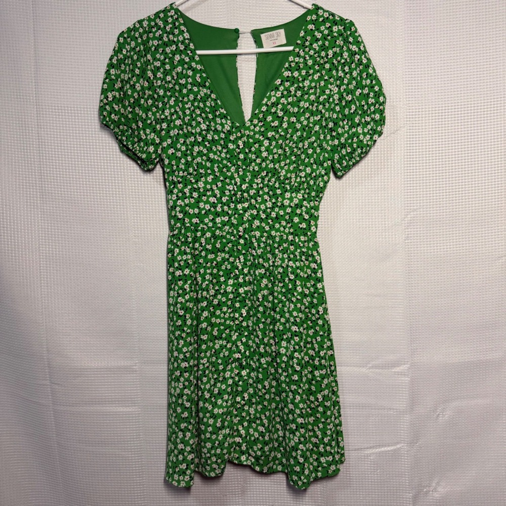 Sienna Sky Floral Mini Dress XS Green‎ Puff Sleeve Smocked Waist